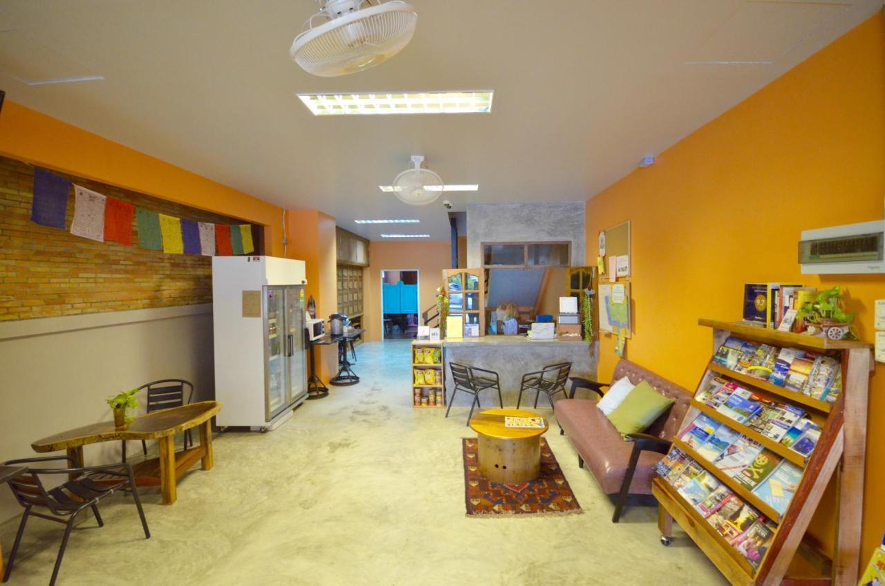 Nomad Hostel Krabi Exterior photo